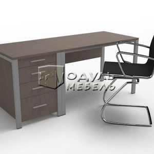 Стол офисный на металлическом каркасе Versal