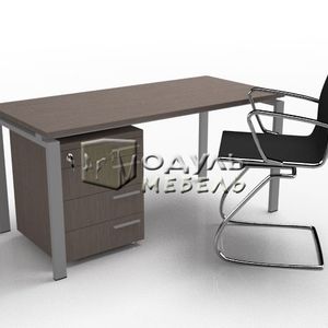 Офисный стол на  металлической ножке