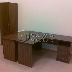 Шкаф и столы офисные